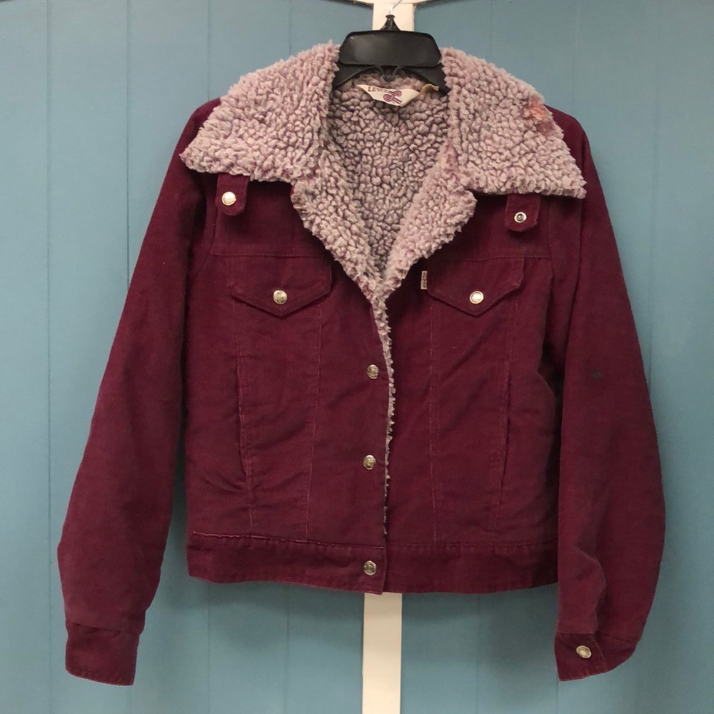 Vtg 70’s Levi’s corduroy burgundy trucker jacket juniors size S-M Boa brown tag